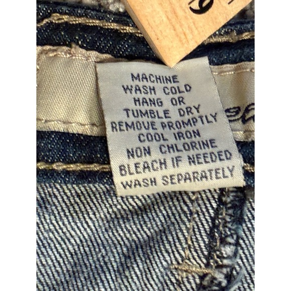 Wet Seal Womens Blue Denim Distressed Mini Skirt Size 11 Medium Wash Raw Hem Y2K - Picture 10 of 10